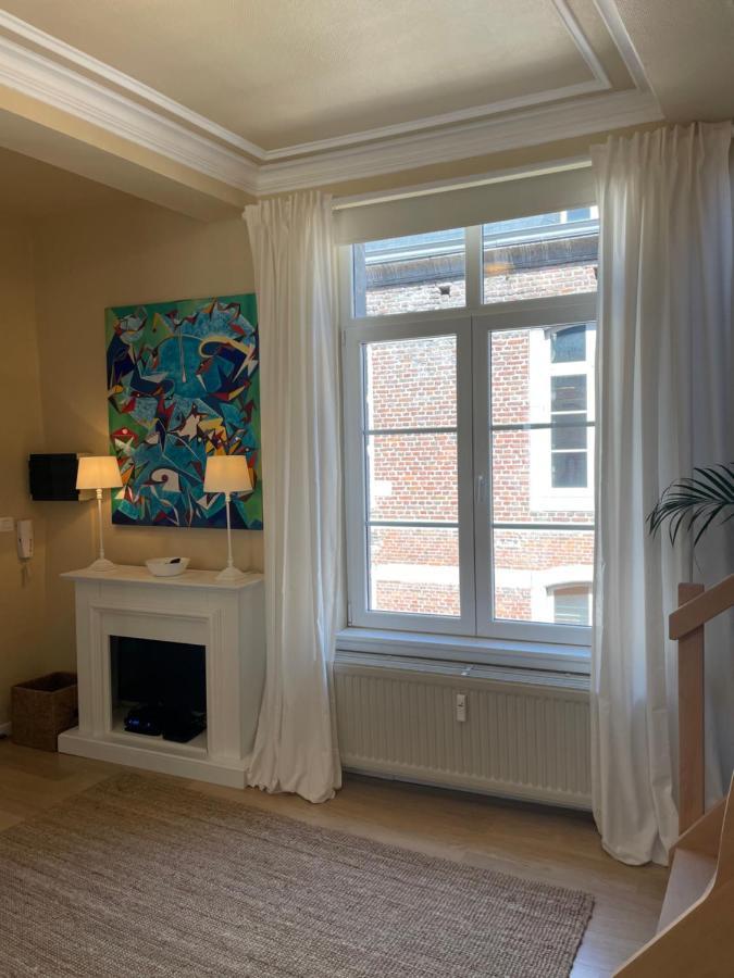 Le 25, Duplex Elegant Au Coeur Du Pietonnier Historique Apartment นามูร์ ภายนอก รูปภาพ